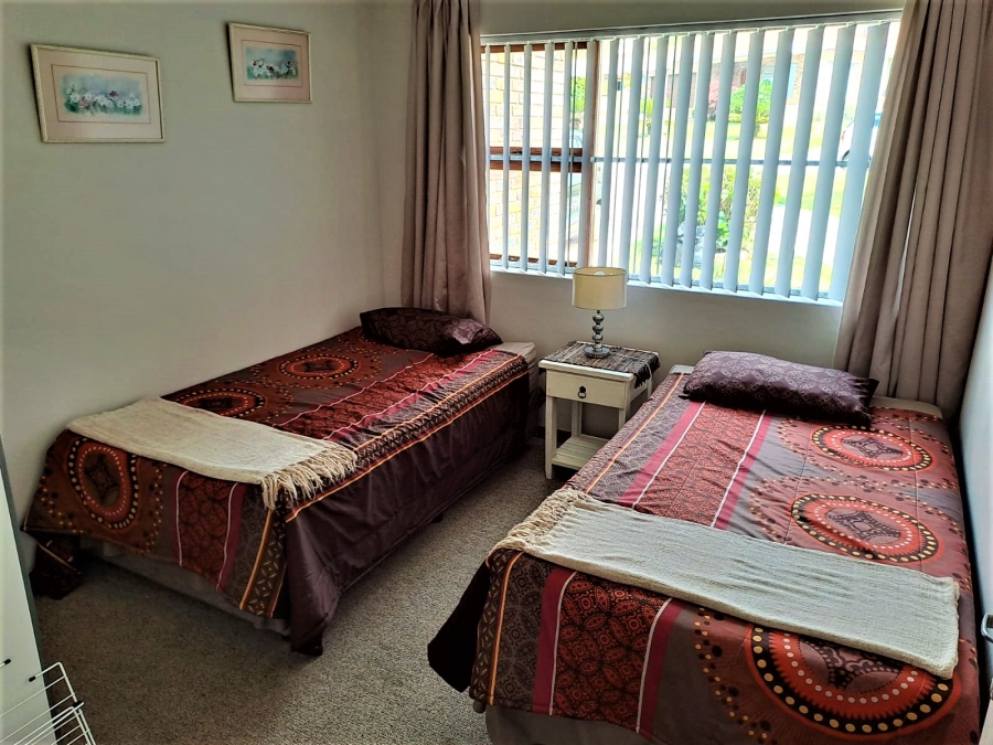 4 Bedroom Property for Sale in Wavecrest Eastern Cape